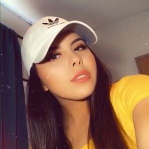 Meet your Posher, Noemi